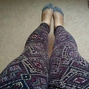 French Laundry Paisley Print Leggings